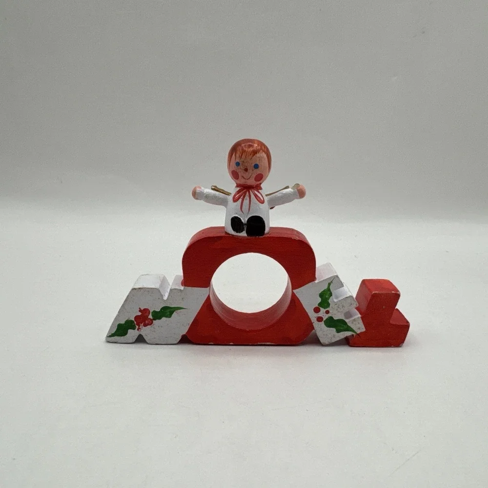 11 Vintage Christmas Ugna Kitschy Wooden Santa Reindeer Figural Napkin Rings